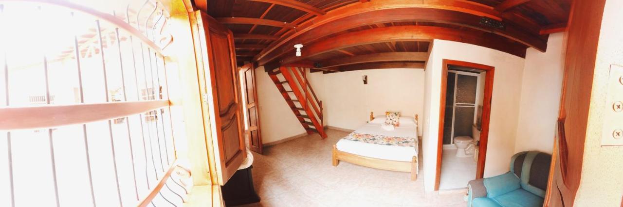 La Casa De Las Flores Hostal Jardín Eksteriør billede