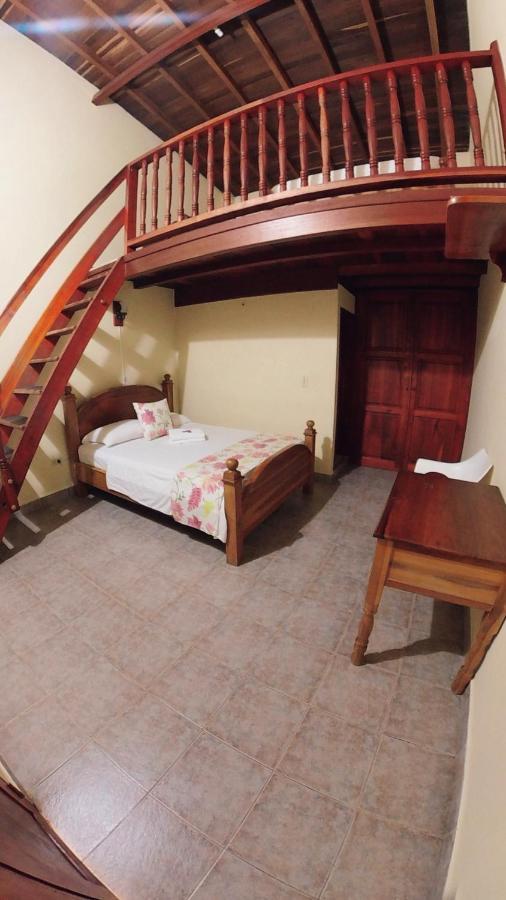 La Casa De Las Flores Hostal Jardín Eksteriør billede